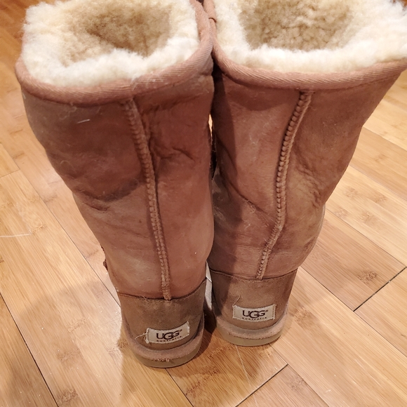 UGGs tall boots size 7 - Picture 2 of 8